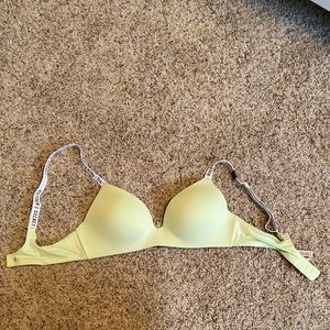 NEVER WORN, Light green Victoria Secret Bra